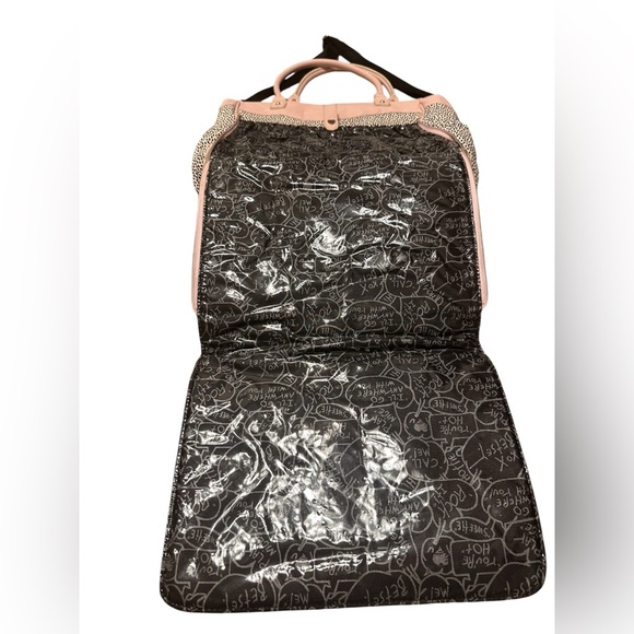 Betsey Johnson Roll Out Diaper Bag. Blush Pink & Black - Picture 4 of 10